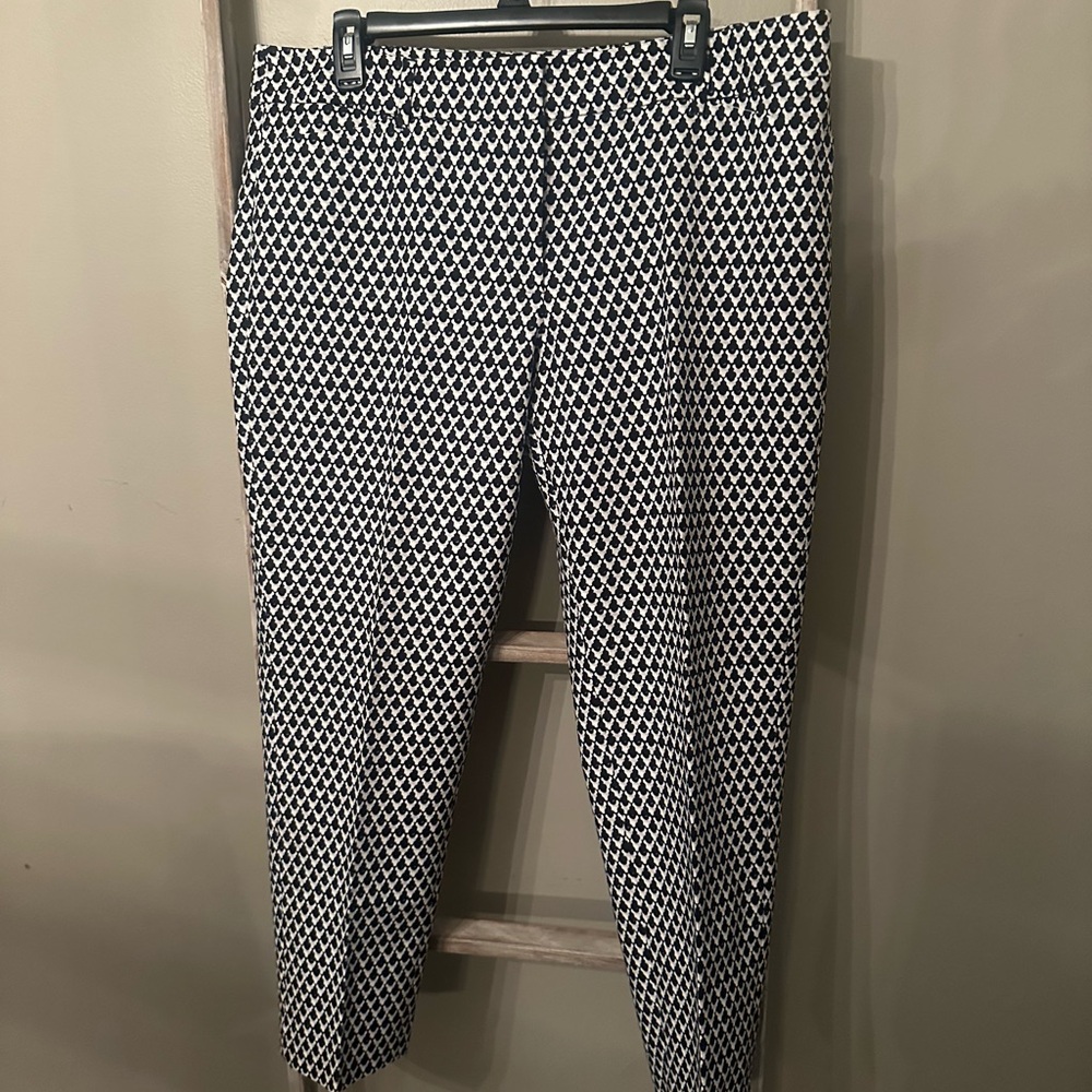 White House Black Market Black and White Geometric Ankle Pants